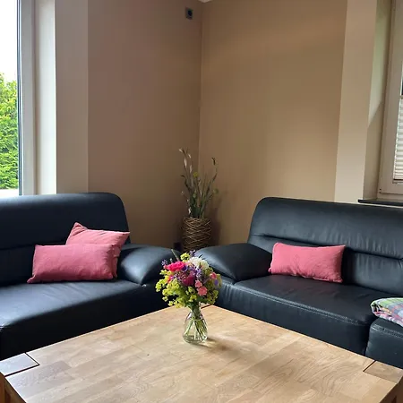 Mit 6 Schlafzimmer Und Sauna Ovs 116