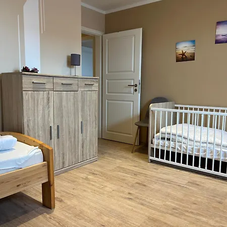 Mit 6 Schlafzimmer Und Sauna Ovs 116 *
